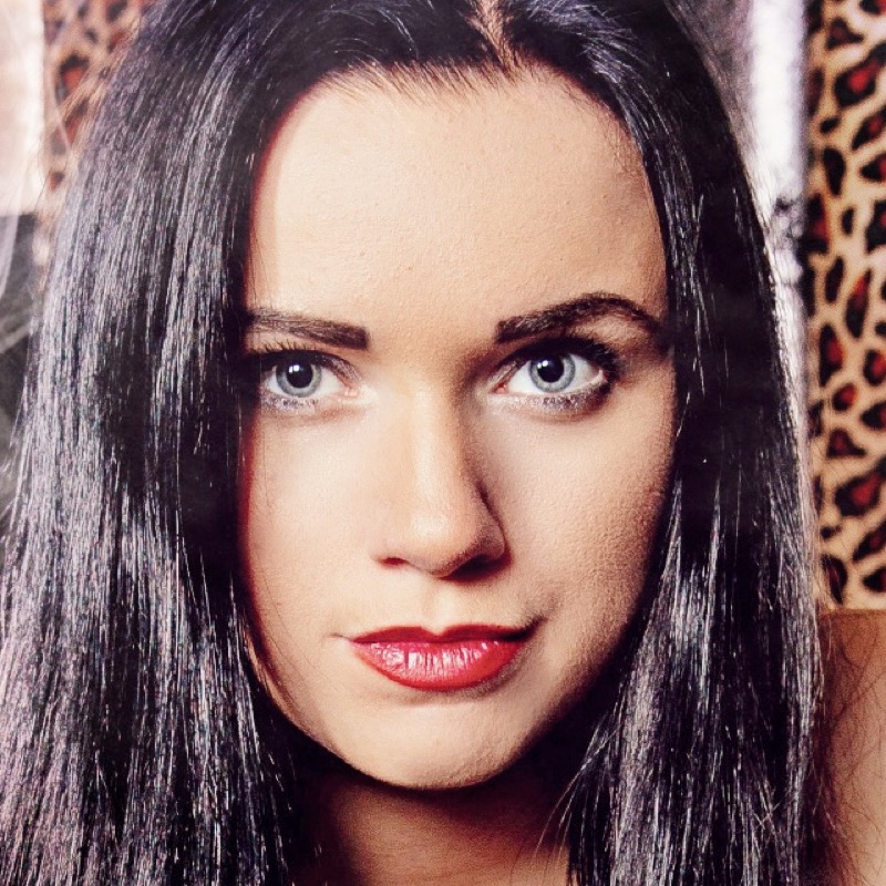 artist image Инна Вальтер Дымом лечилась Дымом лечилась. Исповедь хулиганки