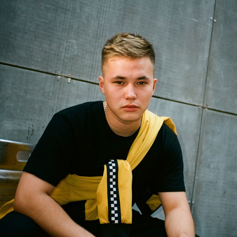 artist image IVAN VALEEV feat. Andery Toronto Пьяная WeLove