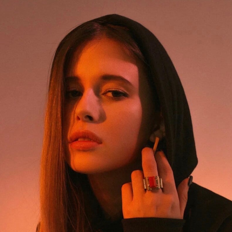 artist image Elvira T Эти роли не для нас Одержима