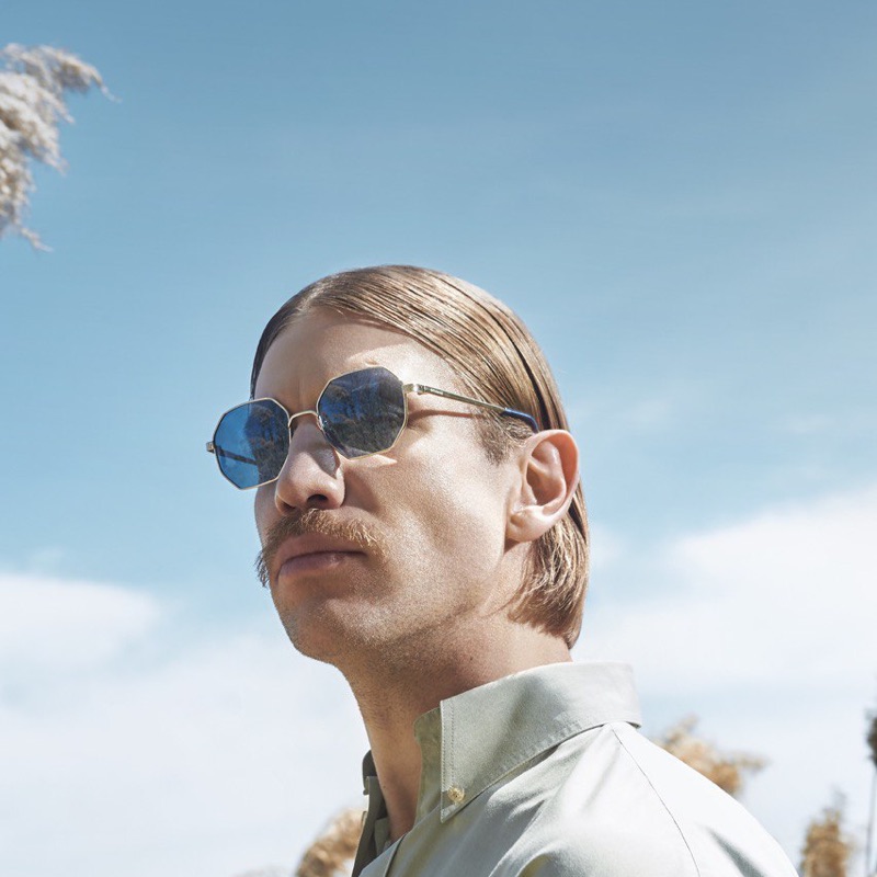 artist image Иван Дорн каждый мечтает с тобой лова-лова.. CO'N'DORN