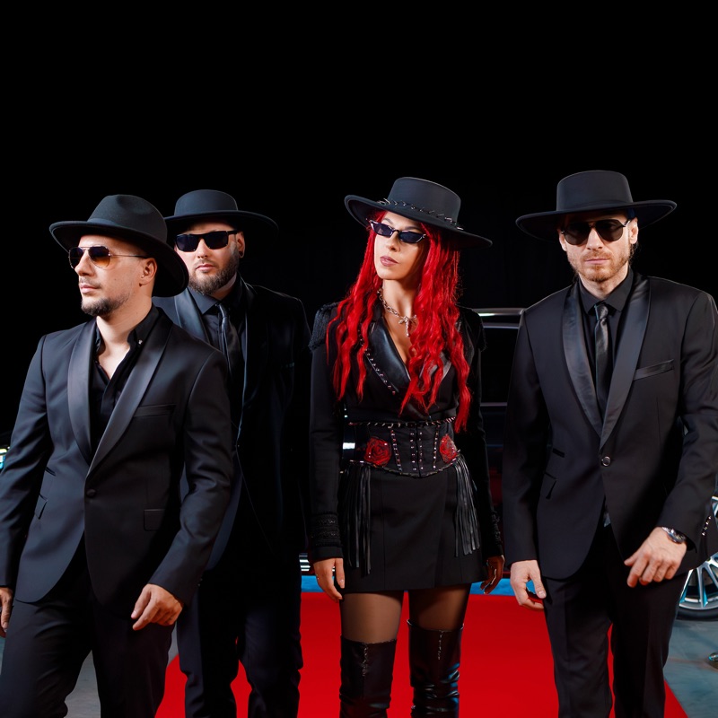 artist image LASCALA Не на моём месте Play-Off