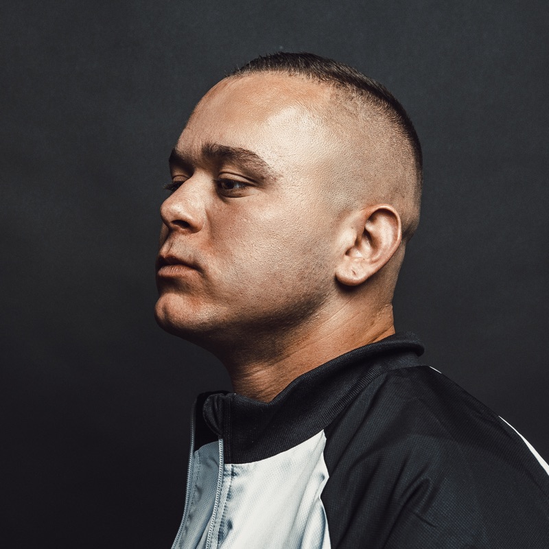 artist image 33iyyy ARMANI 17