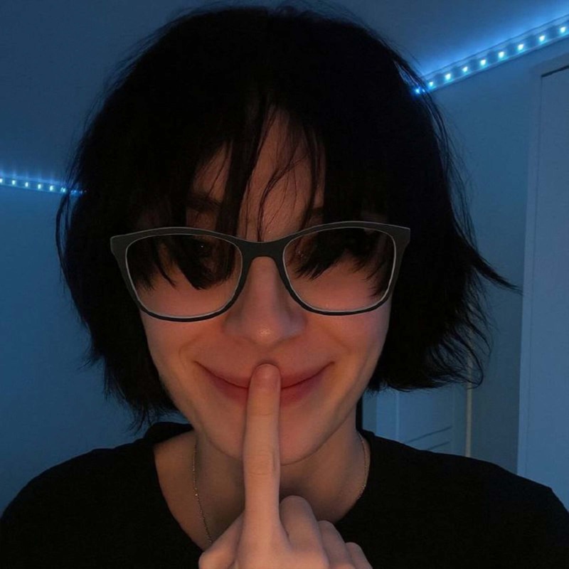 artist image соня абрикосова виски с молоком виски с молоком (prod. by урал гайсин)