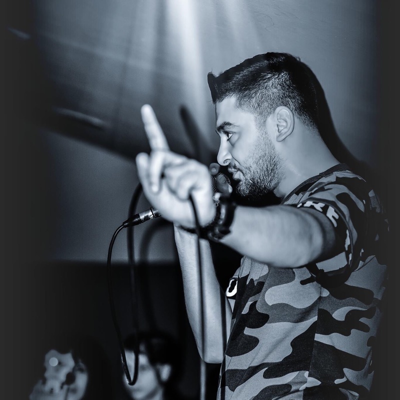 artist image Yasin Aghaei Hame Chi Khobe 