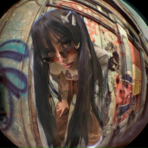 Rich Amily, Ssnob - EVA