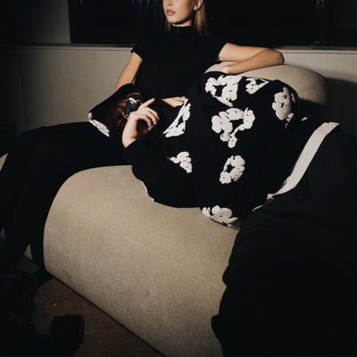 album image Pose Pose